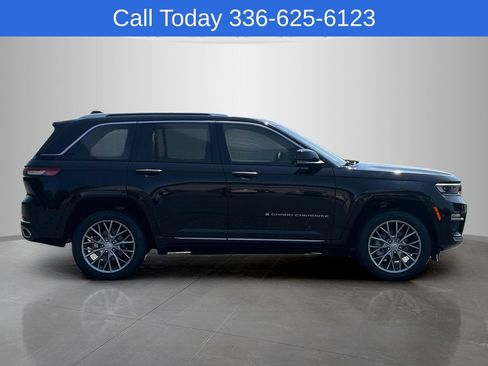 Used 2023 Jeep Grand Cherokee Summit w/ Adv Protech Group IV AWD/4WD image 6