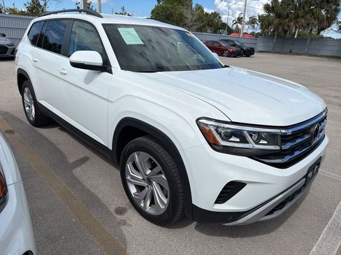 Used 2023 Volkswagen Atlas SE image 1