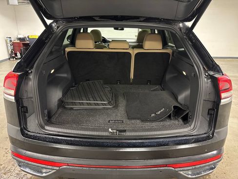 Used 2020 Volkswagen Atlas Cross Sport SE w/ Panoramic Sunroof Package AWD/4WD image 18