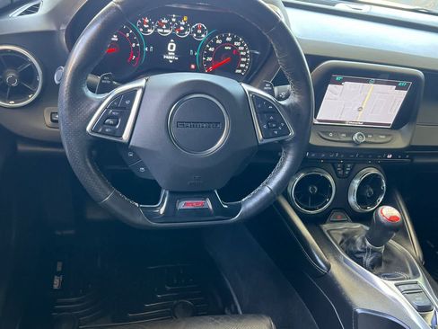 Used 2016 Chevrolet Camaro SS RWD image 16
