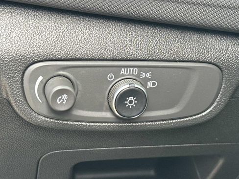 Used 2025 Chevrolet TrailBlazer LT FWD image 21