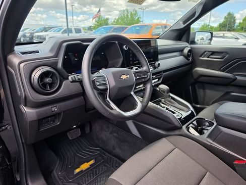 Used 2025 Chevrolet Colorado W/T w/ WT Custom Package AWD/4WD image 11