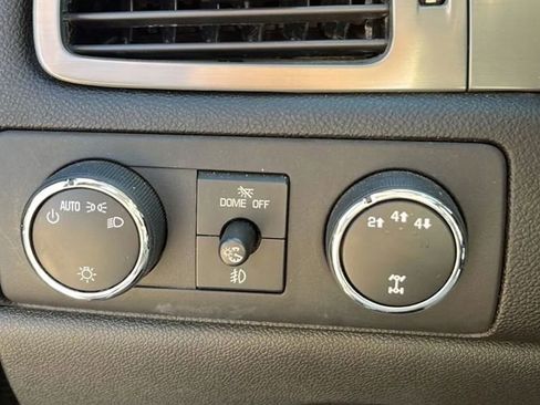 Used 2013 Chevrolet Silverado 2500 LTZ w/ LTZ Plus Package image 19