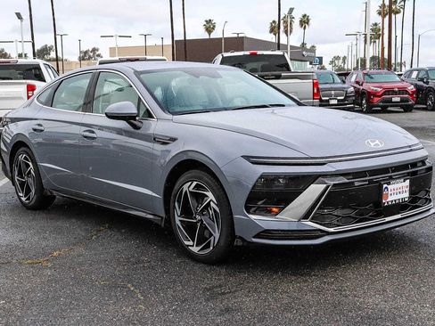 New 2026 Hyundai Sonata SEL FWD image 3