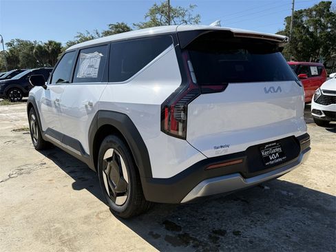 New 2026 Kia EV9 Light image 6