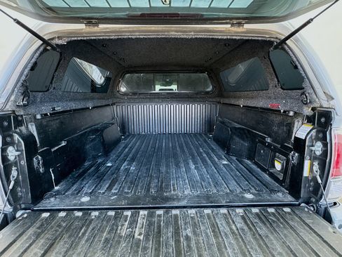 Used 2021 Toyota Tacoma TRD Off-Road w/ Technology Package image 16