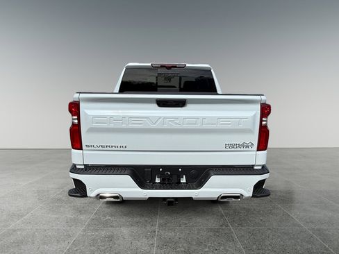 New 2026 Chevrolet Silverado 1500 High Country w/ High Country Premium Package AWD/4WD image 4