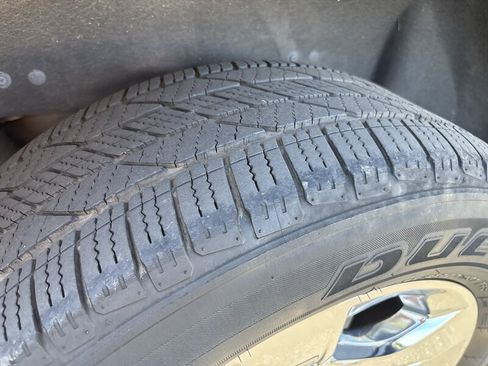 Used 2015 Chevrolet Suburban LTZ RWD image 16