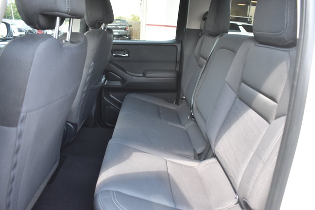 Used 2024 Nissan Frontier SV RWD image 16