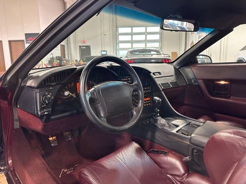 Used 1993 Chevrolet Corvette Convertible RWD image 5