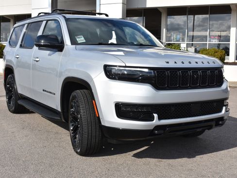 Used 2024 Jeep Wagoneer Series II w/ Convenience Group I image 3