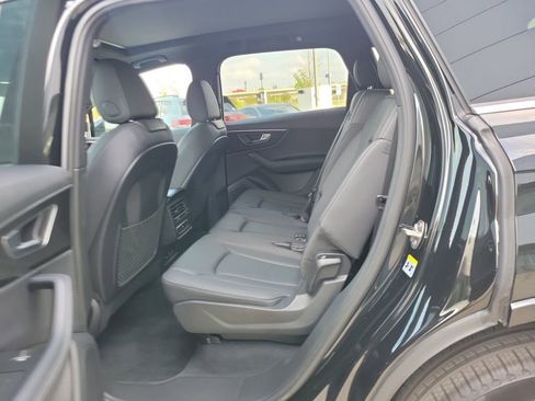 Used 2025 Audi Q7 3.0T Premium Plus AWD/4WD image 8