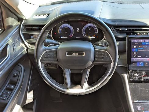 Certified 2022 Jeep Grand Cherokee L Limited AWD/4WD image 13