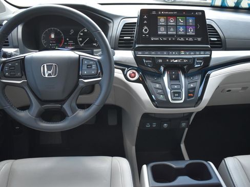 Used 2025 Honda Odyssey Touring image 24