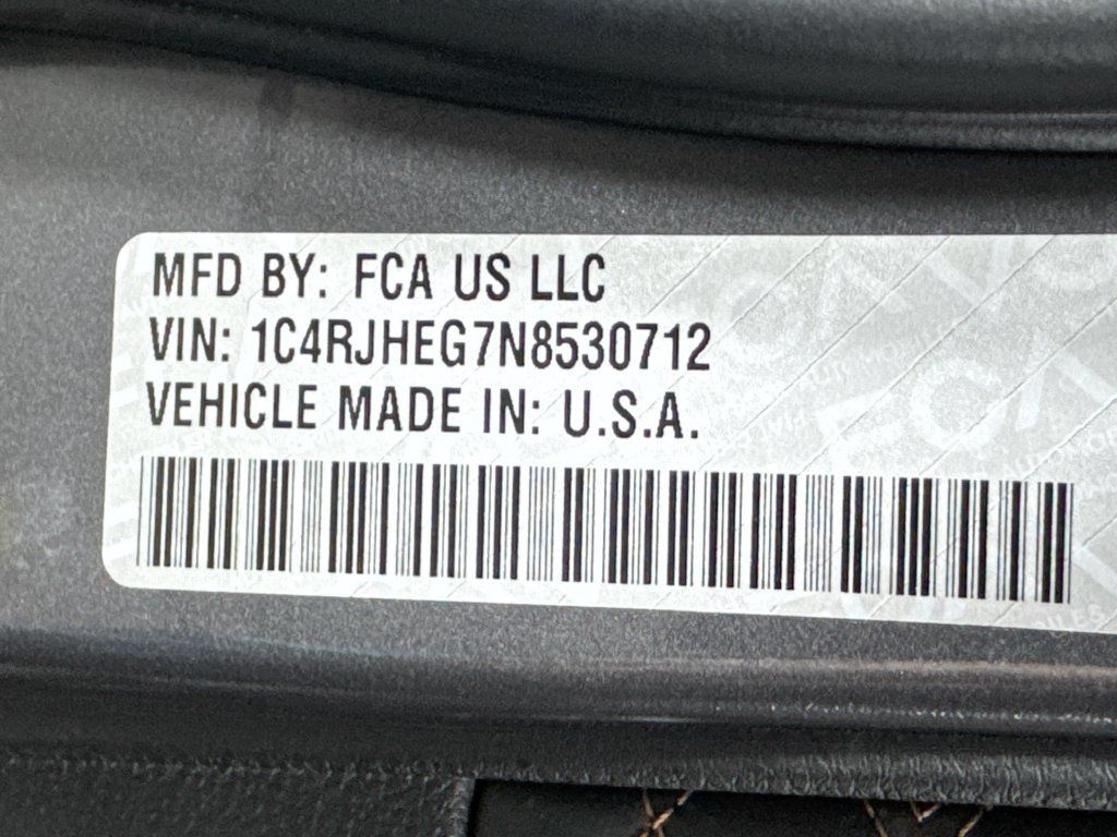 Used 2022 Jeep Grand Cherokee Summit w/ Luxury Tech Group V AWD/4WD image 42