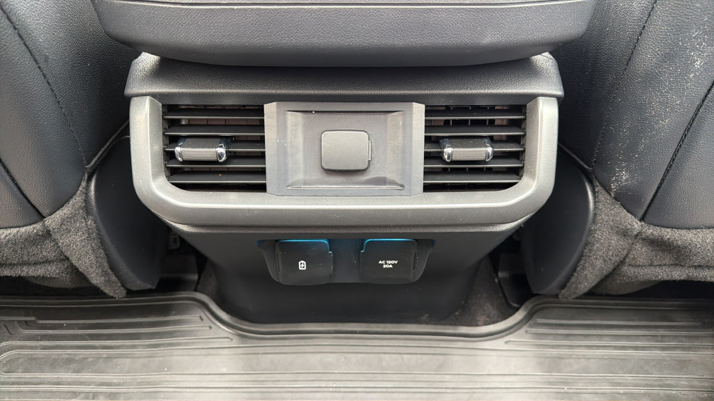 Certified 2024 Ford F150 Lariat AWD/4WD image 28