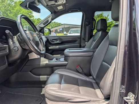 Used 2023 Chevrolet Tahoe LT w/ Luxury Package RWD image 19
