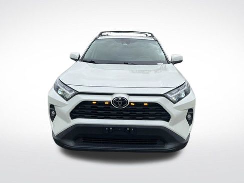 Used 2022 Toyota RAV4 XLE Premium FWD image 3