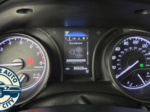 Used 2021 Toyota Camry SE FWD image 11