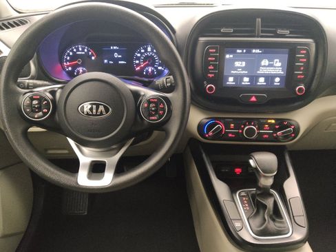 Used 2020 Kia Soul LX FWD image 22