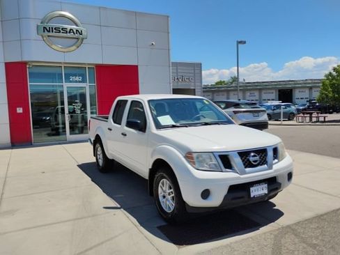 Used 2019 Nissan Frontier SV AWD/4WD image 3