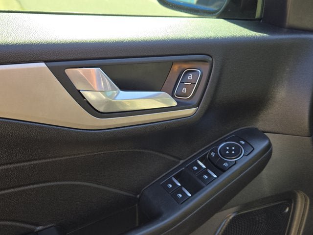 Used 2021 Ford Escape SE w/ SE Sport Appearance Package AWD/4WD image 18