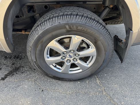 Used 2018 Ford F150 Lariat w/ Equipment Group 502A Luxury image 41