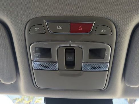 Used 2025 Kia Telluride S image 26