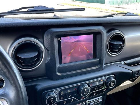 Used 2020 Jeep Gladiator Sport w/ Quick Order Package 24S image 14