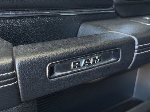 Used 2017 RAM 1500 Laramie image 17