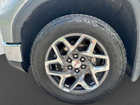 Used 2023 GMC Sierra 1500 SLT w/ SLT Premium Package AWD/4WD image 14