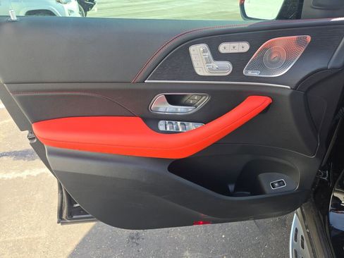 Used 2025 Mercedes-Benz GLE 53 AMG 4MATIC image 18