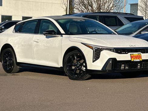 Used 2025 Kia K4 GT-Line Turbo image 2