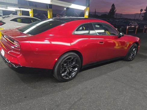 Used 2025 Dodge Charger R/T w/ Quick Order Package 25M R/T image 5