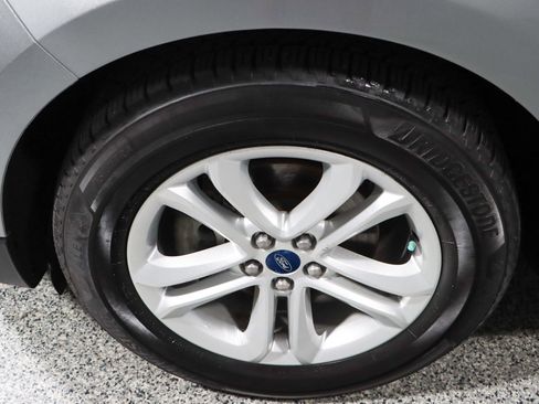 Used 2020 Ford Edge SEL image 11