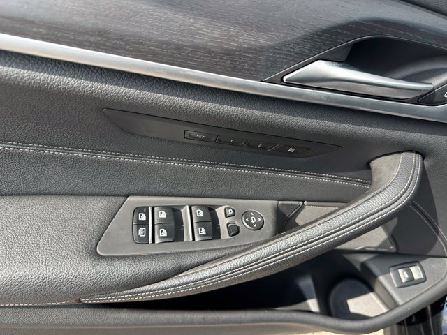 Used 2023 BMW M550i xDrive w/ Executive Package AWD/4WD image 21