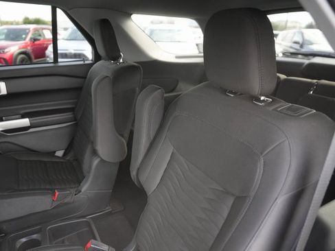 Certified 2021 Ford Explorer XLT image 13