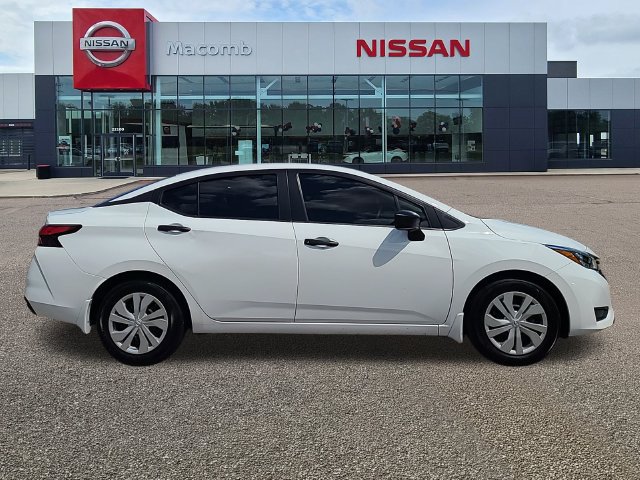 Used 2025 Nissan Versa S w/ Trunk Package FWD image 8