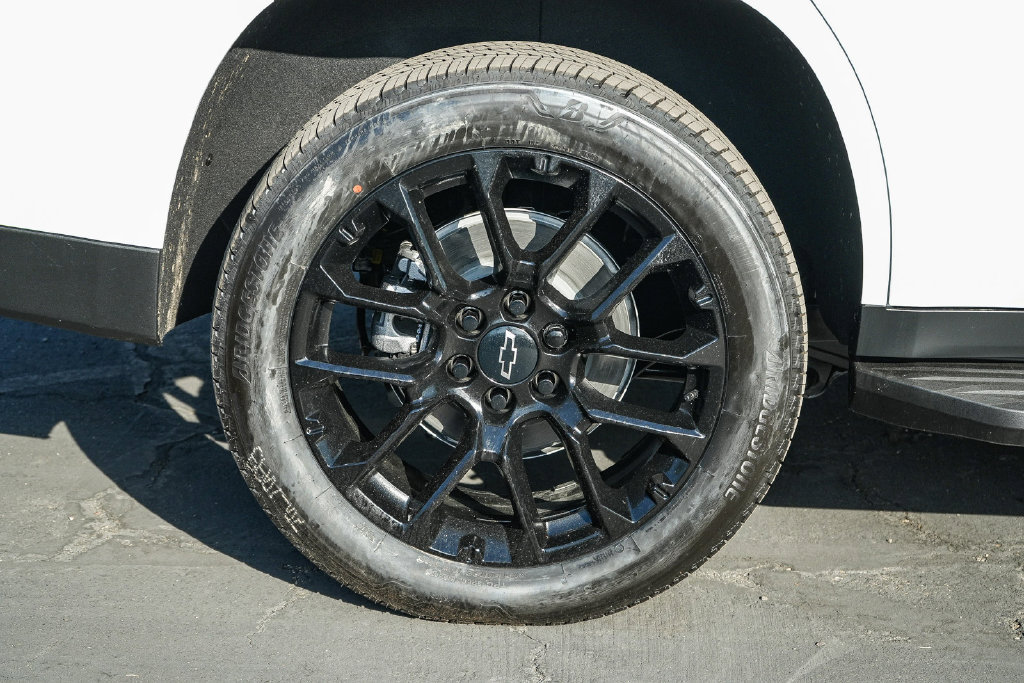 New 2026 Chevrolet Tahoe LS w/ LPO, Dark Essentials Package AWD/4WD image 12