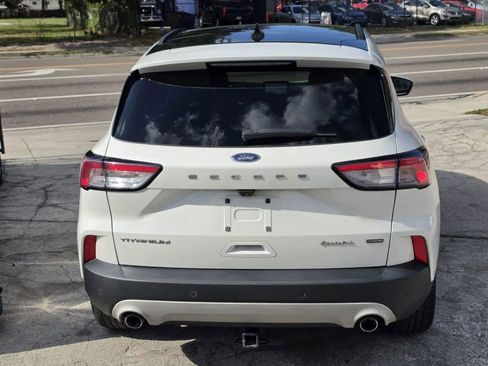 Used 2020 Ford Escape Titanium FWD image 8