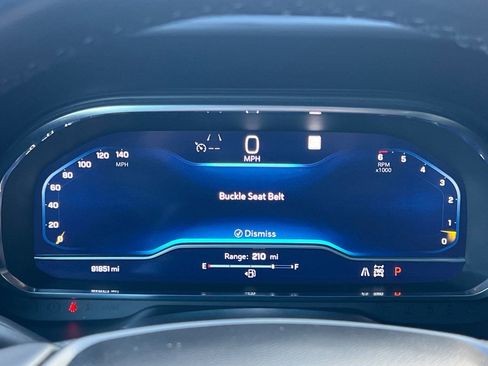 Used 2023 Chevrolet Suburban Premier image 26