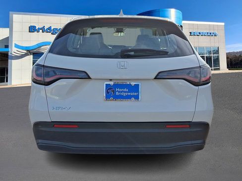 Used 2023 Honda HR-V LX image 5