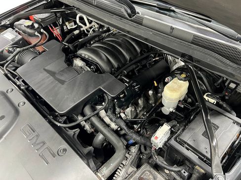 Used 2018 GMC Yukon Denali w/ Denali Ultimate Package image 32