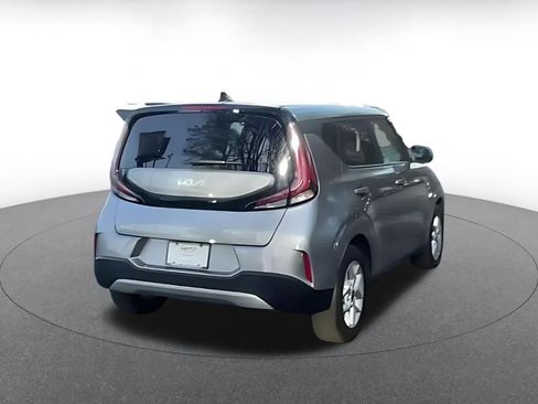 Used 2025 Kia Soul LX w/ LX Technology Package image 12
