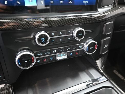 Used 2022 Ford F150 Lariat w/ Equipment Group 502A High image 21