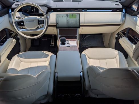 Used 2025 Land Rover Range Rover Long Wheelbase SE AWD/4WD image 27