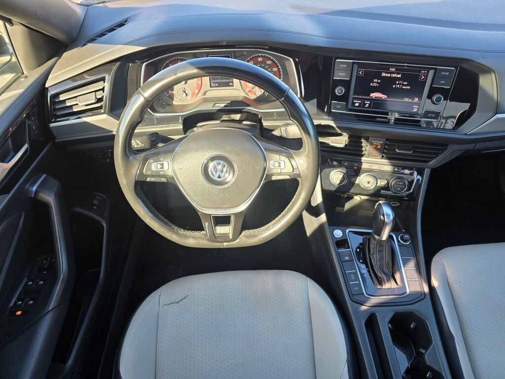 Used 2019 Volkswagen Jetta R-Line FWD image 2