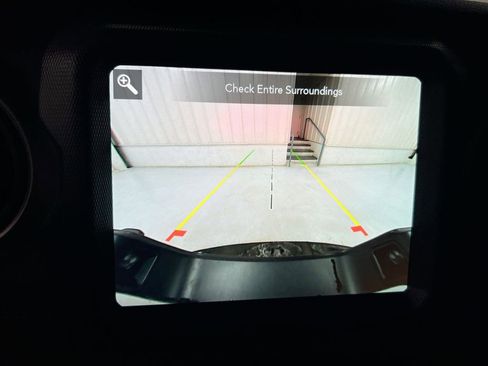 Used 2023 Jeep Gladiator Sport AWD/4WD image 19