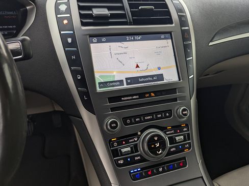 Used 2020 Lincoln MKZ Reserve w/ Luxury Package FWD image 10