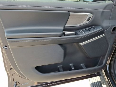 Used 2025 Ford Expedition Platinum w/ Driver's Package AWD/4WD image 14